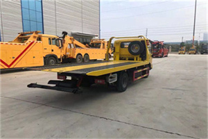 西和非事故拖车